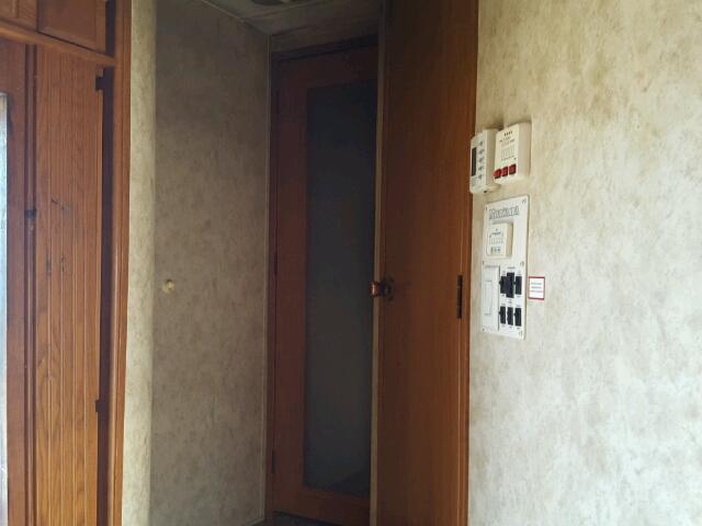 4YDF36620B4701093 - 2011 KEYSTONE MONTANA WHITE photo 5