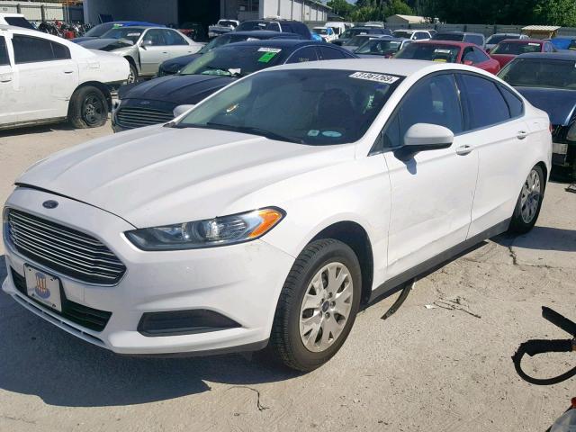 3FA6P0G70DR105884 - 2013 FORD FUSION S WHITE photo 2