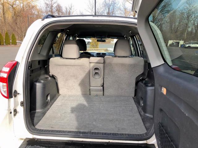 2T3BF4DV4CW185142 - 2012 TOYOTA RAV4 WHITE photo 9