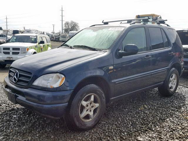 4JGAB54E41A233968 - 2001 MERCEDES-BENZ ML 320 BLUE photo 2