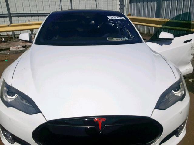 5YJSA1H21FFP67870 - 2015 TESLA MODEL S 85 WHITE photo 7