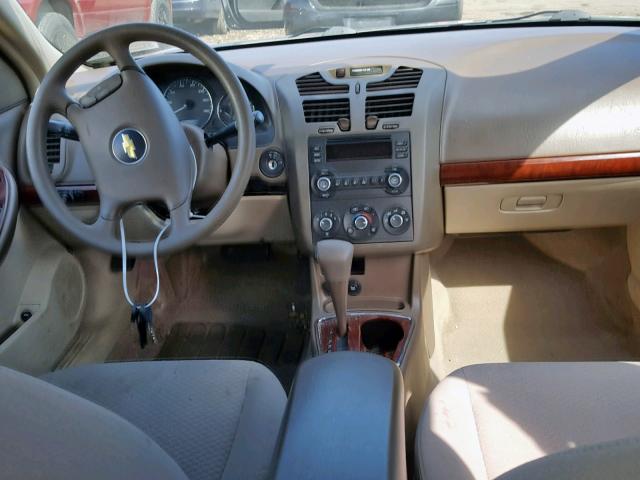 1G1ZS58F18F123413 - 2008 CHEVROLET MALIBU LS BEIGE photo 9