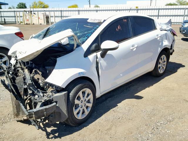 KNADM4A38G6572721 - 2016 KIA RIO LX WHITE photo 2