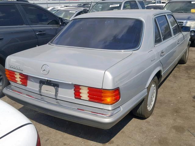 WDBCA25D3LA514603 - 1990 MERCEDES-BENZ 300 SEL SILVER photo 4