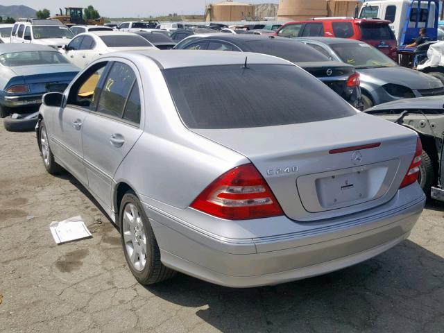 WDBRF61JX5F580070 - 2005 MERCEDES-BENZ C 240 SILVER photo 3