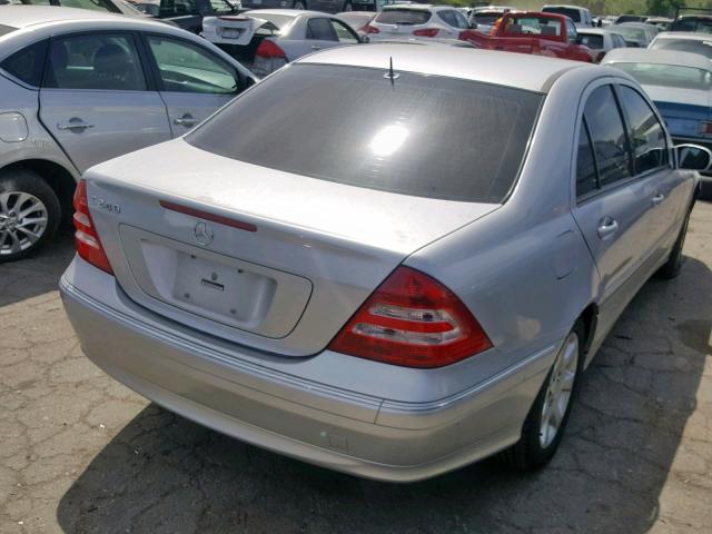 WDBRF61JX5F580070 - 2005 MERCEDES-BENZ C 240 SILVER photo 4