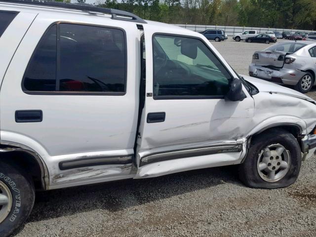 1GNDT13W6WK187084 - 1998 CHEVROLET BLAZER WHITE photo 9