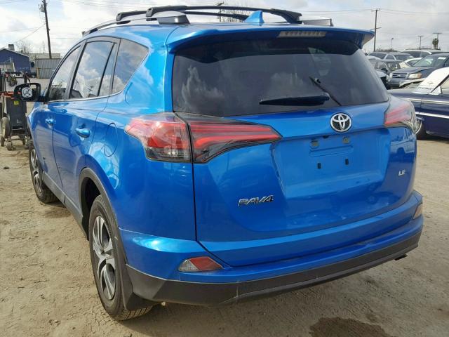 JTMZFREV5JJ184295 - 2018 TOYOTA RAV4 LE BLUE photo 3