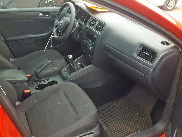 3VW1K7AJ5FM311988 - 2015 VOLKSWAGEN JETTA BASE Կարմիր լուսանկար 5