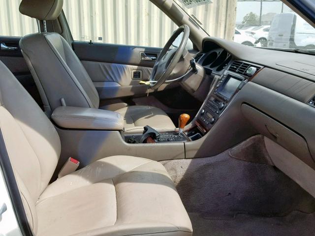 JH4KA96612C011739 - 2002 ACURA 3.5RL WHITE photo 5