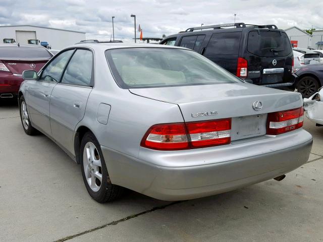 JT8BF28G6Y5077117 - 2000 LEXUS ES 300 GRAY photo 3