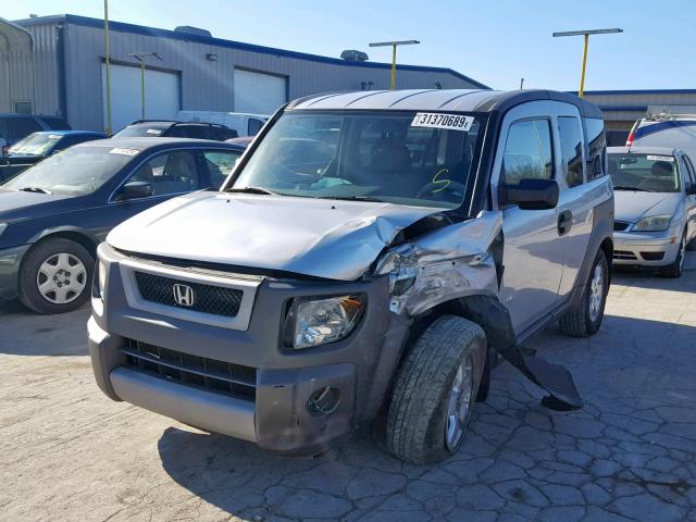 5J6YH28593L050819 - 2003 HONDA ELEMENT EX SILVER photo 2