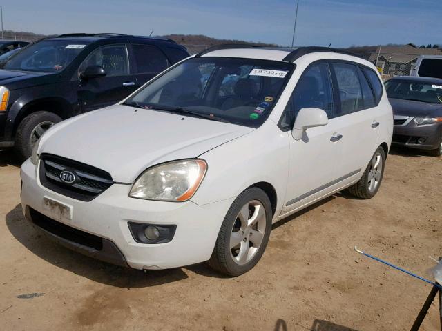 KNAFG526687190116 - 2008 KIA RONDO LX WHITE photo 2