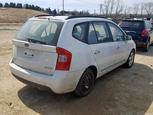 KNAFG526687190116 - 2008 KIA RONDO LX WHITE photo 4