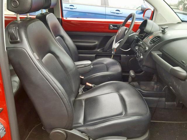 3VWPW31CX6M410492 - 2006 VOLKSWAGEN NEW BEETLE წითელი ფოტო 5