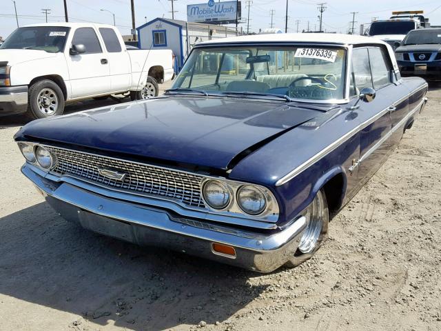 3J60X111020 - 1963 FORD GALAXIE BLUE photo 2