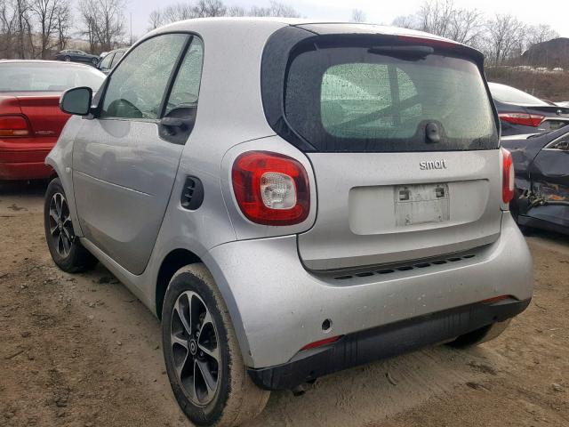 WMEFJ5DA3GK072396 - 2016 SMART FORTWO SILVER photo 3