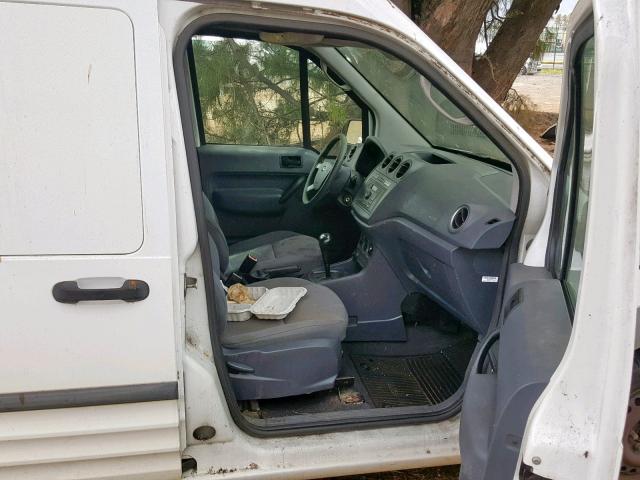 NM0LS7AN4AT026558 - 2010 FORD TRANSIT CO WHITE photo 5