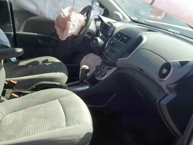 1G1JA5SH1G4105918 - 2016 CHEVROLET SONIC LS 银色 照片 5