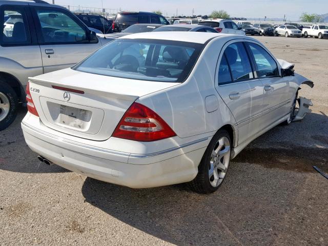 WDBRF52H37F853942 - 2007 MERCEDES-BENZ C 230 WHITE photo 4