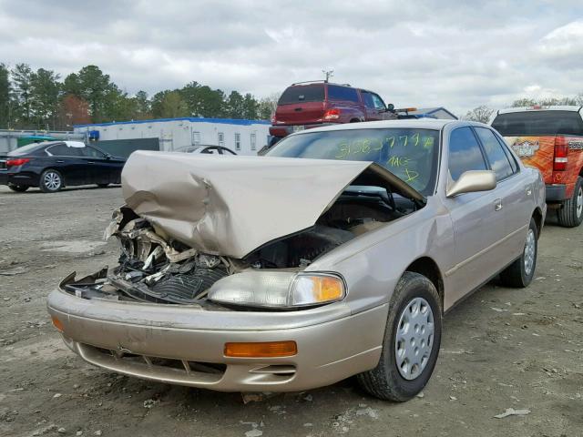 4T1BG12K9TU727039 - 1996 TOYOTA CAMRY DX GOLD photo 2