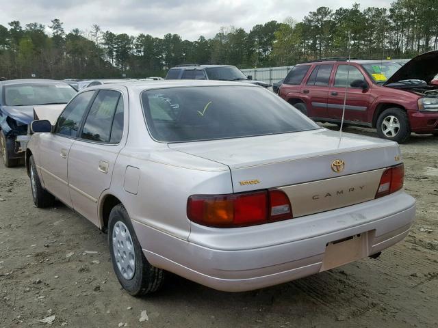 4T1BG12K9TU727039 - 1996 TOYOTA CAMRY DX GOLD photo 3