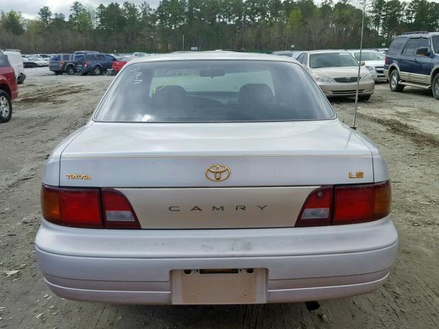 4T1BG12K9TU727039 - 1996 TOYOTA CAMRY DX GOLD photo 9