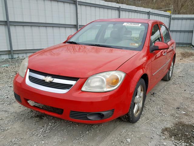 1G1AZ52F457653902 - 2005 CHEVROLET COBALT LT RED photo 2