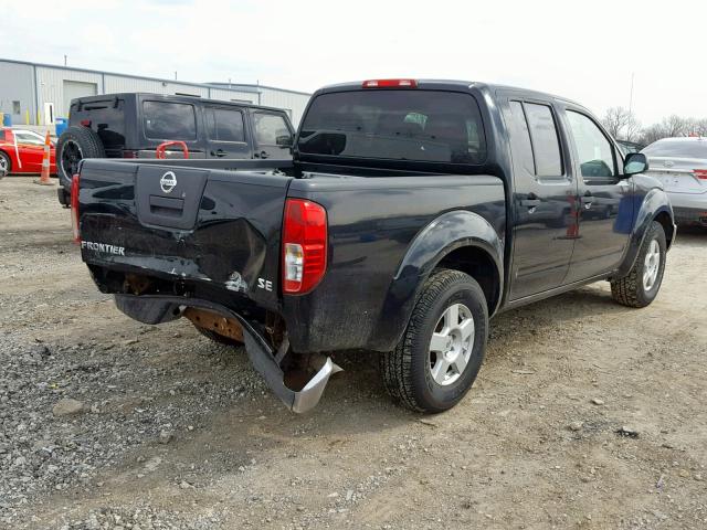 1N6AD07U56C403946 - 2006 NISSAN FRONTIER C BLACK photo 4