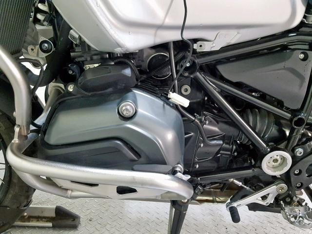 WB10A1201GZ665296 - 2016 BMW R1200 GS A GRAY photo 11