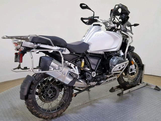 WB10A1201GZ665296 - 2016 BMW R1200 GS A GRAY photo 8