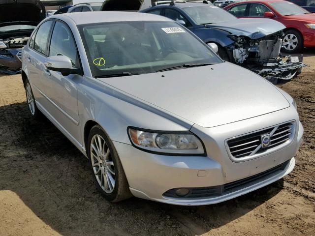 YV1382MS2A2496058 - 2010 VOLVO S40 2.4I GRAY photo 1