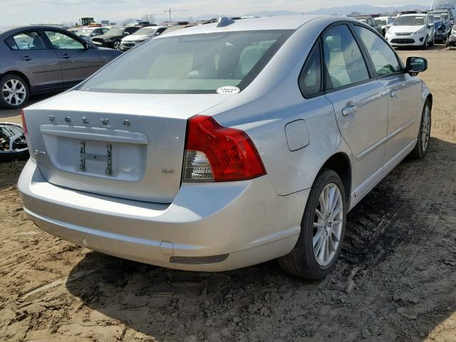 YV1382MS2A2496058 - 2010 VOLVO S40 2.4I GRAY photo 4