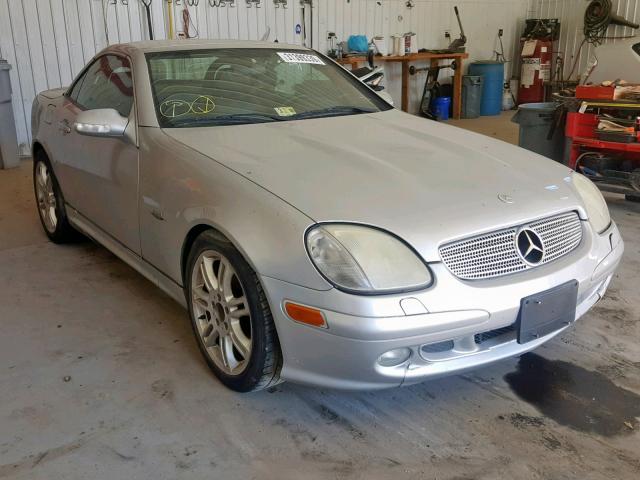 WDBKK65F94F305050 - 2004 MERCEDES-BENZ SLK 320 SILVER photo 1