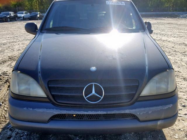 4JGAB54EXWA017985 - 1998 MERCEDES-BENZ ML 320 BLACK photo 9