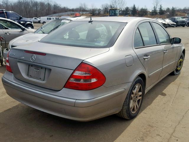 WDBUF65J93A130022 - 2003 MERCEDES-BENZ E 320 GRAY photo 4