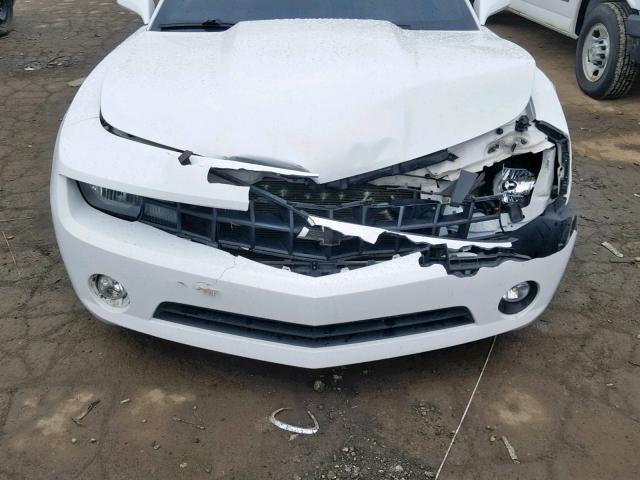 2G1FA1E39C9132421 - 2012 CHEVROLET CAMARO LS WHITE photo 7