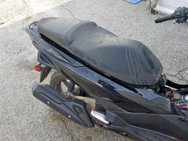 RLHKF1807FY000265 - 2015 HONDA PCX 150 BLACK photo 6