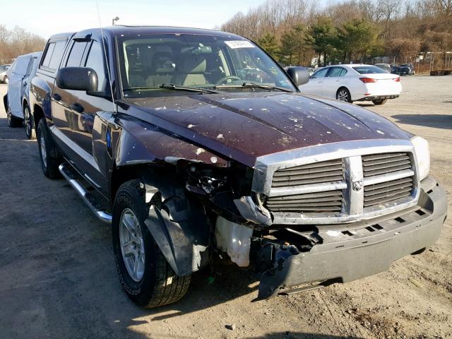 1D7HW48N05S295773 - 2005 DODGE DAKOTA QUA MAROON photo 1