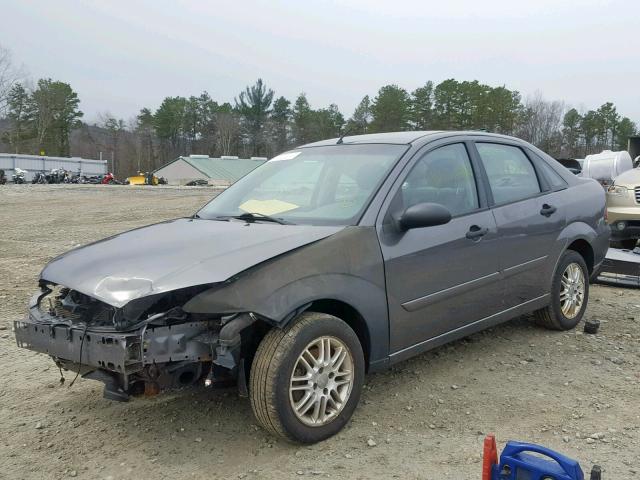 1FAFP34NX7W121483 - 2007 FORD FOCUS ZX4 GRAY photo 2