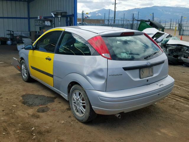 1FAFP31N07W294708 - 2007 FORD FOCUS ZX3 SILVER photo 3