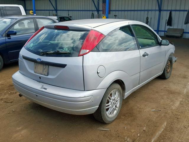 1FAFP31N07W294708 - 2007 FORD FOCUS ZX3 SILVER photo 4