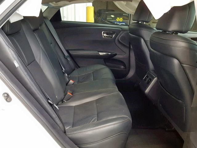 4T1BK1EB9HU246483 - 2017 TOYOTA AVALON XLE WHITE photo 6