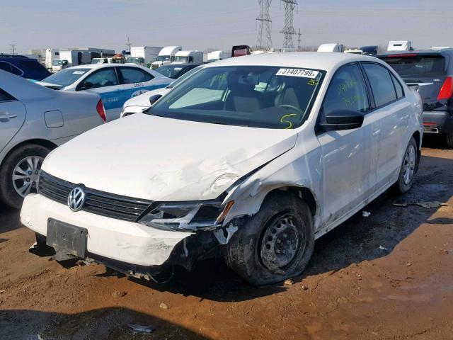 3VW2K7AJ2DM450137 - 2013 VOLKSWAGEN JETTA BASE WHITE photo 2