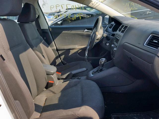 3VW2K7AJ2DM450137 - 2013 VOLKSWAGEN JETTA BASE WHITE photo 5