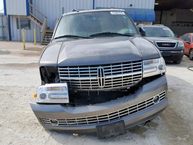 5LMJJ2J56EEL06095 - 2014 LINCOLN NAVIGATOR 灰色 照片 9