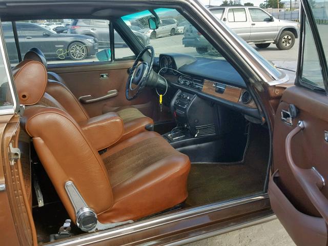 11407312001955 - 1973 MERCEDES-BENZ 280 BROWN photo 5