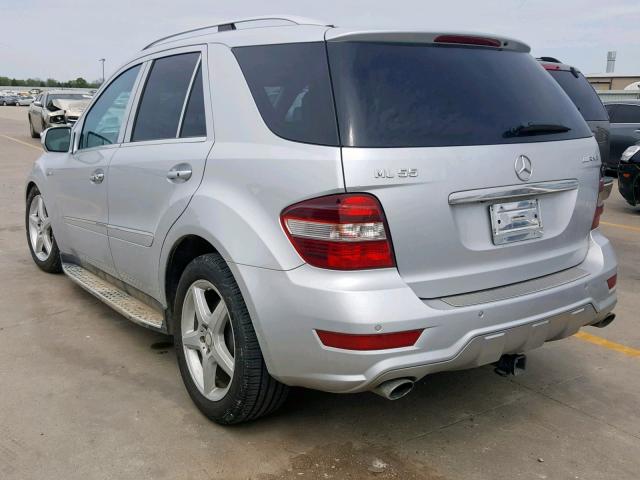 4JGBB72E29A484342 - 2009 MERCEDES-BENZ ML 550 SILVER photo 3