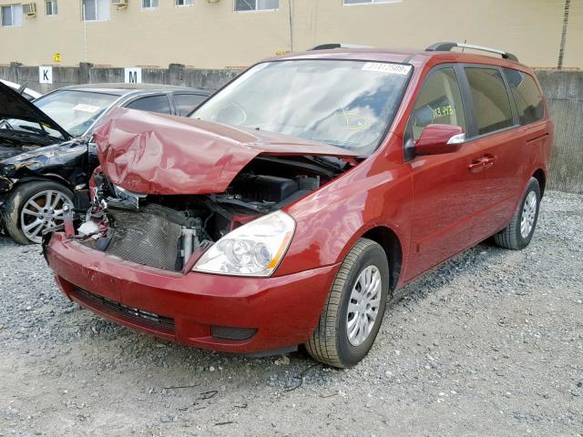 KNDMG4C78C6420264 - 2012 KIA SEDONA LX RED photo 2