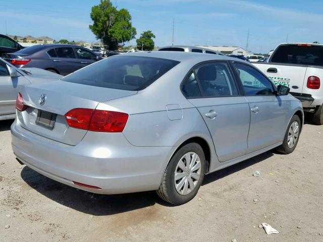 3VW2K7AJ0EM403464 - 2014 VOLKSWAGEN JETTA BASE SILVER photo 4